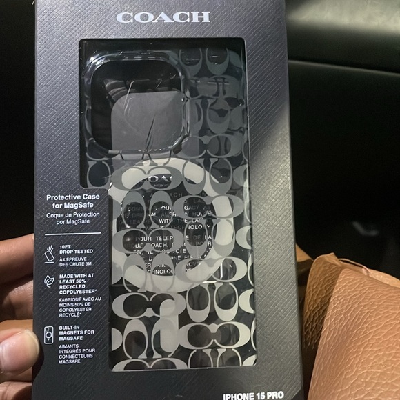 Coach Protective Case -IPhone 15 Pro - Picture 2 of 2